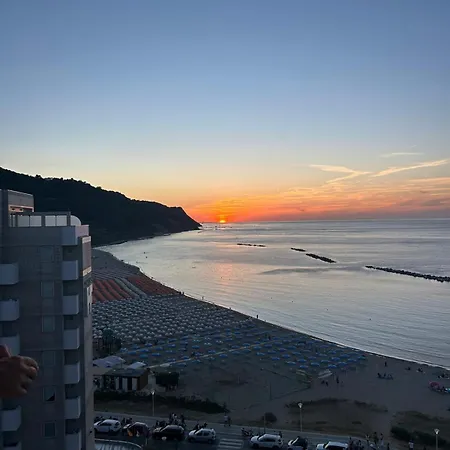 Apartamento Tramonto In Baia Pesaro