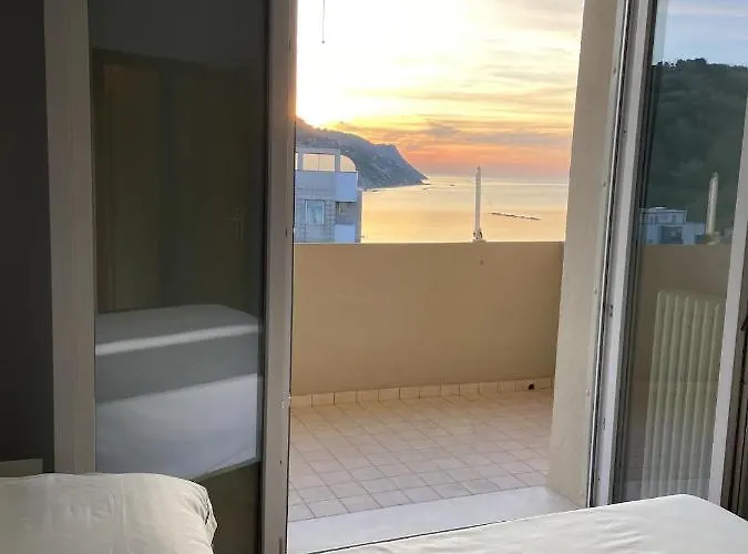 Tramonto In Baia Apartmán Pesaro